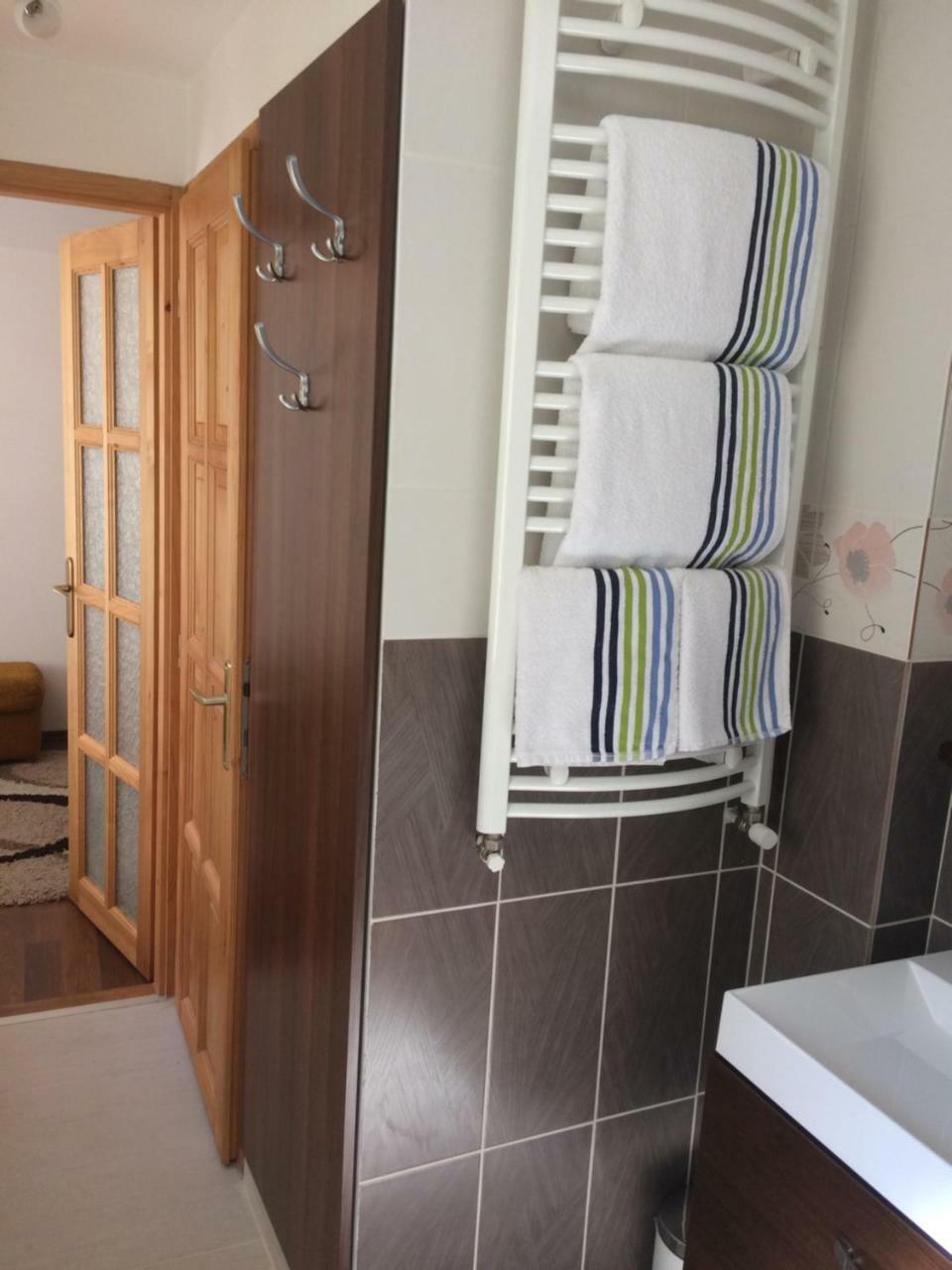 Liliom Vendeghaz Apartment Visegrád Exterior foto